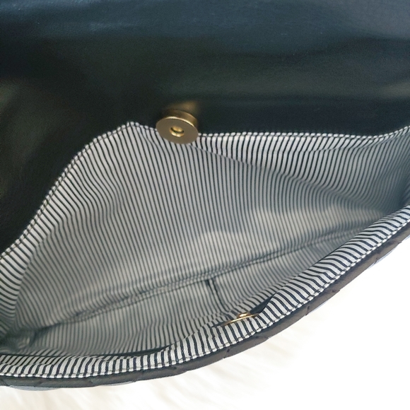 LAYLA Quilted Fold Over Oversized Clutch BLACK - Picture 2 of 6